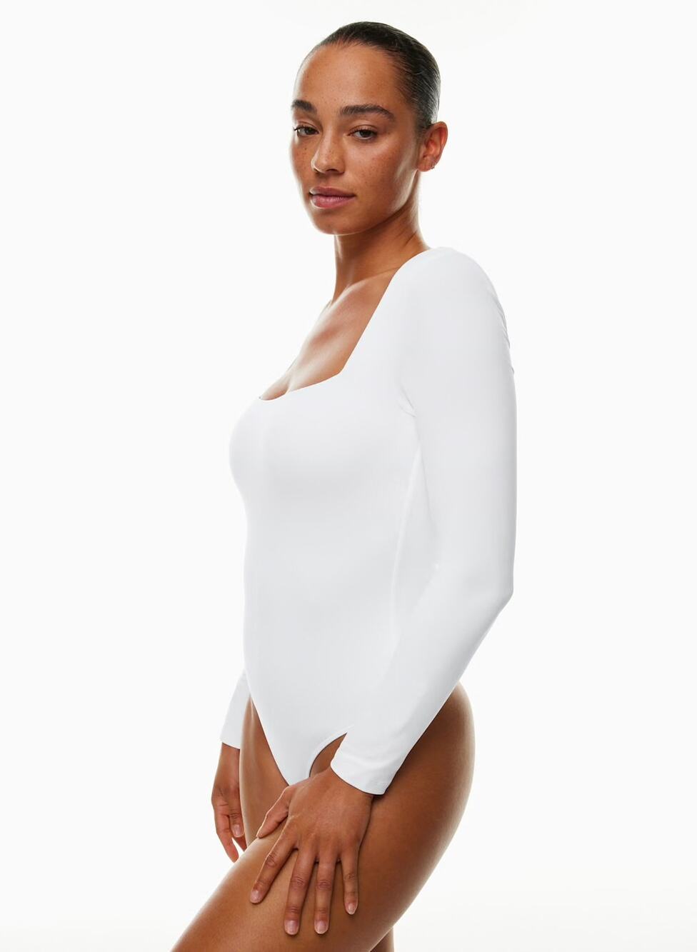 Babaton Aritzia Contour Squareneck Long Sleeve Bodysuit